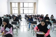 الزام دختران کرمانی به درآوردن چادر در آزمون تیزهوشان بررسی می‌شود