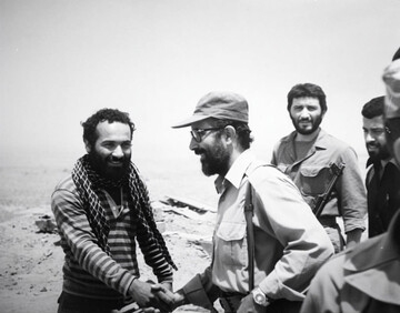 چمران هنوز زنده است