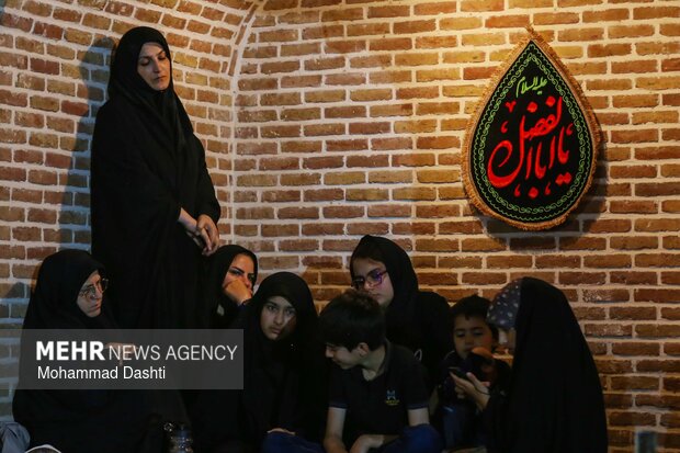 عزاداری شب پنجم ماه محرم در حسینیه مجتهد اردبیلی
