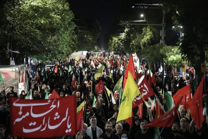 دانسفهان در شب ۱۱۱؛ اجتماع مردمی در سایه عطر محرم