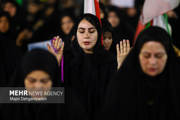 تجمع مردمی «لبیک یا خامنه ای» در یزد