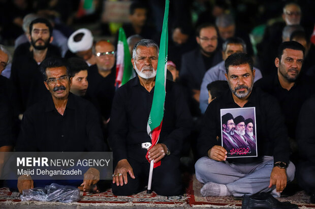 تجمع مردمی «لبیک یا خامنه ای» در یزد