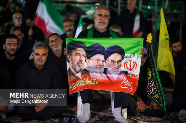 تجمع مردمی «لبیک یا خامنه ای» در یزد