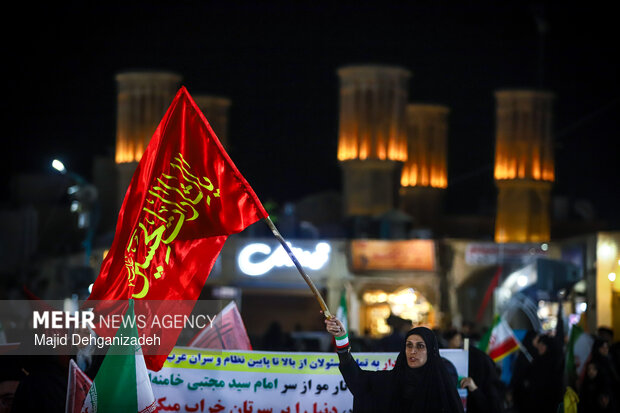 تجمع مردمی «لبیک یا خامنه ای» در یزد