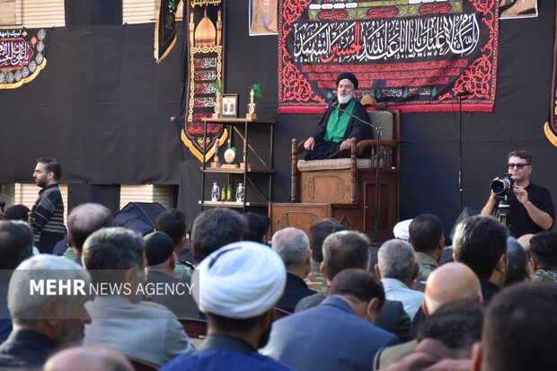 مراسم عزاداری سرور و سالار شهیدان حضرت اباعبدالله الحسین(ع) در استانداری لرستان