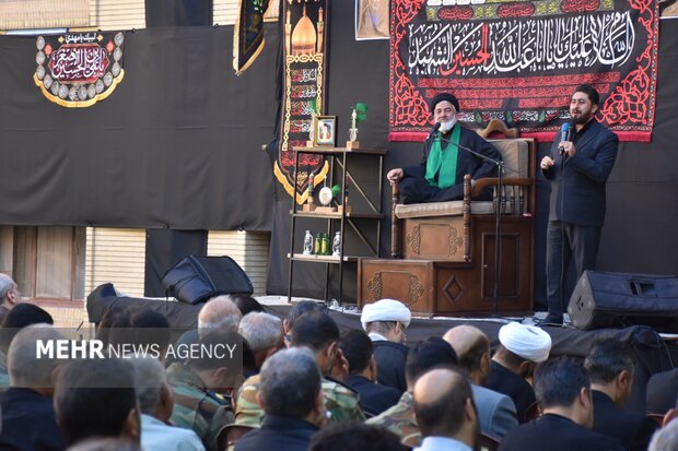 مراسم عزاداری سرور و سالار شهیدان حضرت اباعبدالله الحسین(ع) در استانداری لرستان