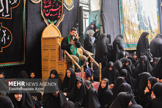 روضه زنانه تکیه کربلایی تقی وطن خواه در قم