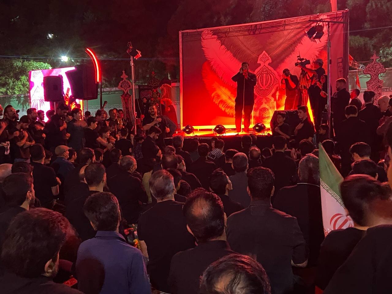 تلاقی عشق و وفاداری به امام حسین(ع) و رهبر شهید در اجتماع کر ...