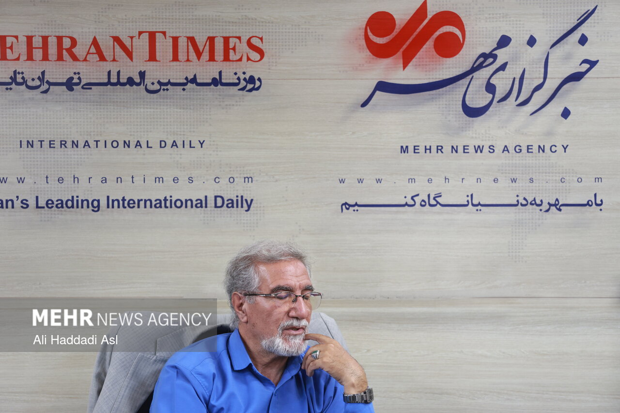 هنر،هنري،مردمي،نقاشي،اسلامي،فرمايشي،نهادي،انقلاب،تجسمي،دوران ...