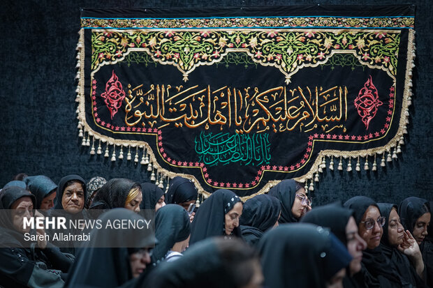 از بجنورد تا سیریک؛ مامایی که جنگ را به جان خرید تا مادران تنها نمانند