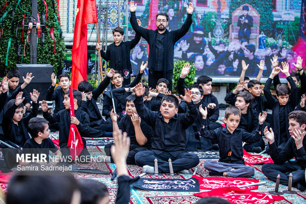 عزاداری دهه اول محرم در هیئت تخصصی کودک و نوجوان