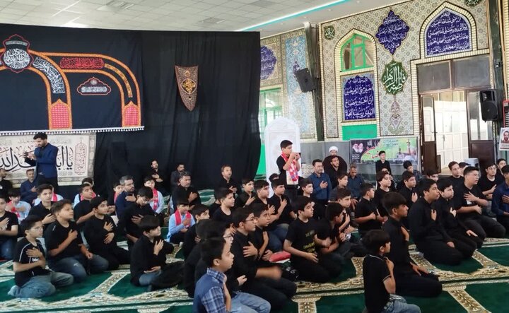 همایش «احلی من العسل» با حضور دانش‌آموزان نوجوان در بردسکن
