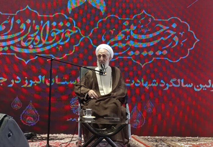 پیوند عمیق انقلاب اسلامی با مکتب عاشورا، ملت را پیروز جبهه‌ها می‌کند
