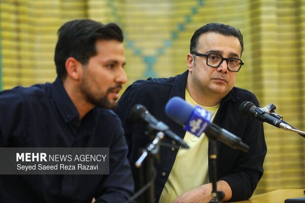 نشست خبری برنامه جونمون