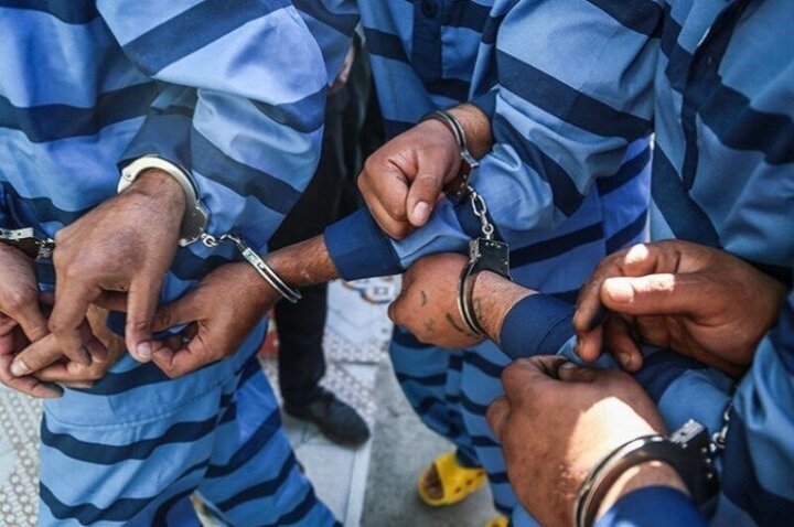دستگیری ۸ شرور و احضار ۹۷مزاحم خیابانی در مریوان؛کشف ۲۱۵ قبضه سلاح سرد