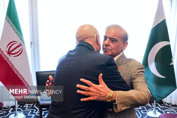 دیدار نخست وزیر پاکستان با محمدباقر قالیباف