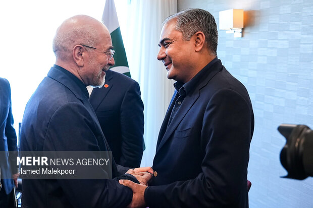 دیدار نخست وزیر پاکستان با محمدباقر قالیباف