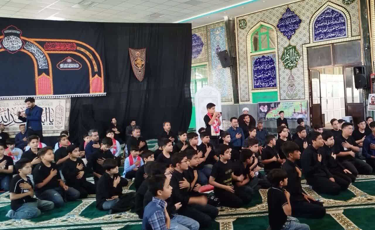 همایش «احلی من العسل» با حضور دانش‌آموزان نوجوان در بردسکن