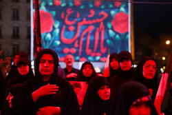 عزاداری شب هشتم محرم در میدان منیریه