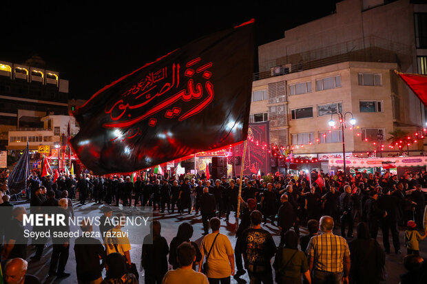 مراسم عزاداری شب هشتم ماه محرم در میدان منیریه