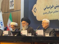 آیت‌الله حسینی: فعالان اقتصادی سرداران جبهه جنگ اقتصادی هستند