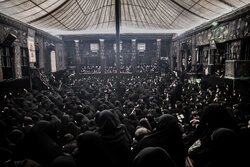 Mourning ceremony at Sadat Akhavi Hosseiniyah in Muharram mos