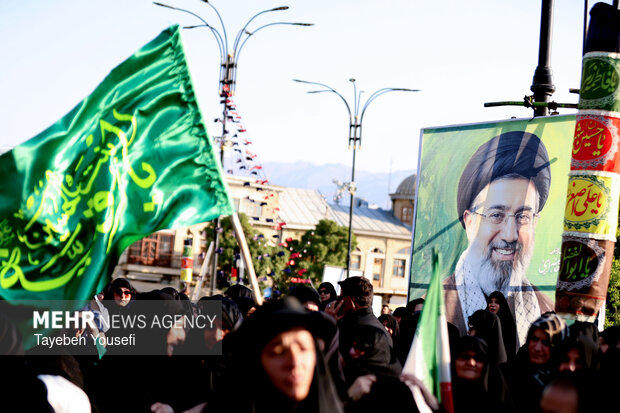 یوم العطش» اجتماع با شکوه پرچمداران حسینی در همدان»