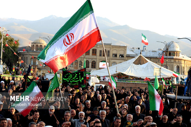 یوم العطش» اجتماع با شکوه پرچمداران حسینی در همدان»