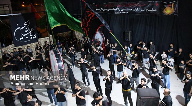 موج صد و چهاردهم؛ رامیان در شب هشتم محرم غرق در شور حسینی