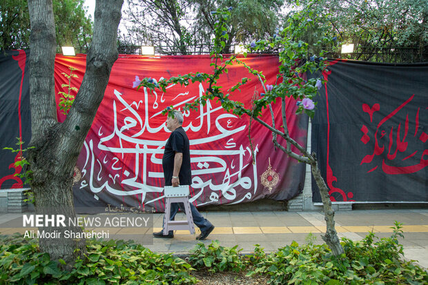 عزاداری در حسینیه سوخته وکیل‌آباد مشهد