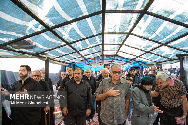 عزاداری در حسینیه سوخته وکیل‌آباد مشهد