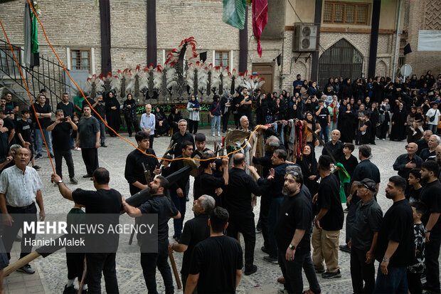 آیین طوق بندان در گرگان