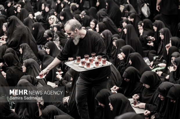 Mourning ceremony at Sadat Akhavi Hosseiniyah in Muharram mos
