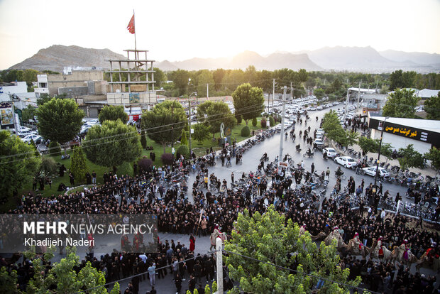 کاروان هشتم محرم در خمینی شهر اصفهان