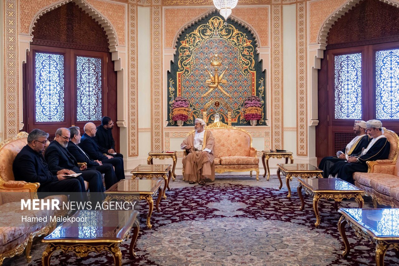 قاليباف وعراقجي يجريان مشاورات مع سلطان عمان