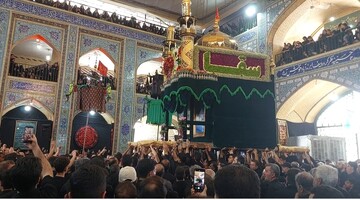 عزاداری و سینه‌زنی دسته سنتی سقا در حسینیه نظرکرده سیف شهر شاهدیه