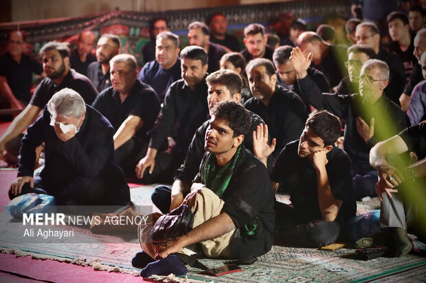 عزاداری شب نهم محرم در هیئت احرارالحسین(ع) ارومیه