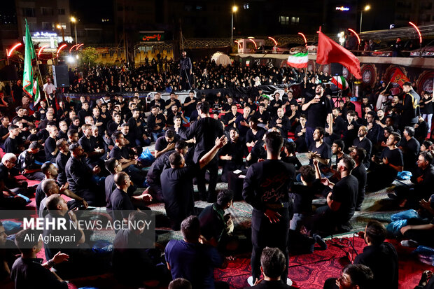 مراسم شب عاشورا در حسینیه بزرگ جاجرم