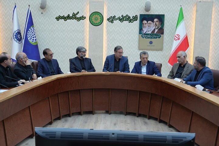 رحمانی:مقررات دست‌ و پاگیر ارزی و تجاری در آذربایجان غربی اصلاح شود