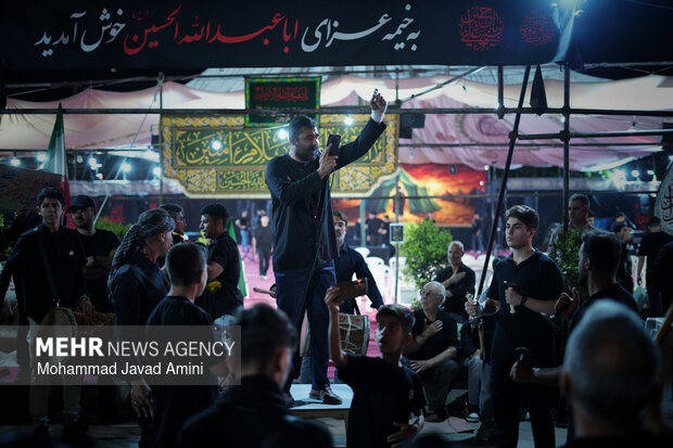 مراسم شب تاسوعا در هیات خادمان مهدی عج قزوین