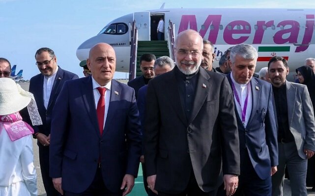 Galibaf, İİT Parlamento Birliği Konferansı için Bakü'de