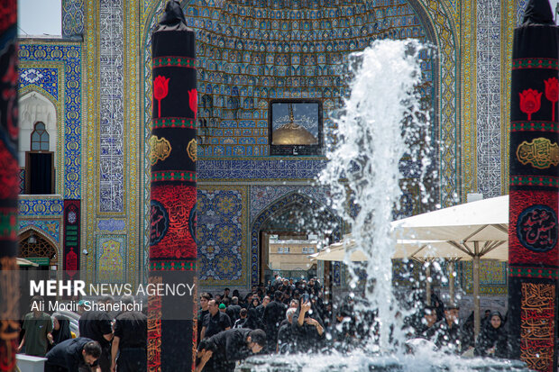 مراسم عزاداری تاسوعای حسینی در حرم رضوی