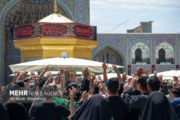 مراسم عزاداری تاسوعای حسینی در حرم رضوی