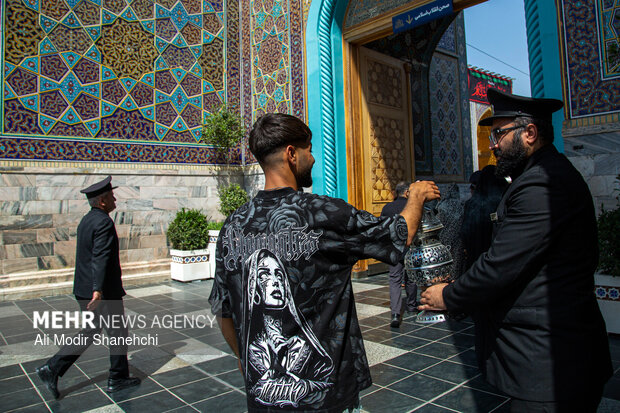 مراسم عزاداری تاسوعای حسینی در حرم رضوی