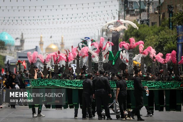 دسته عزاداران تاسوعای حسینی در مشهد