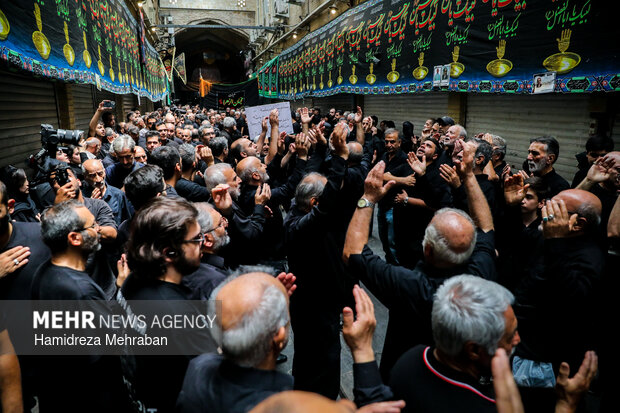عزاداری روز تاسوعا در بازار تهران