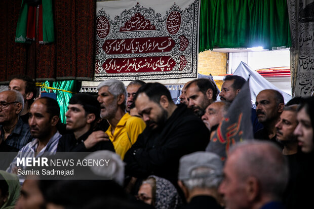 تعزیه‌خوانی روز تاسوعا در تکیه تجریش