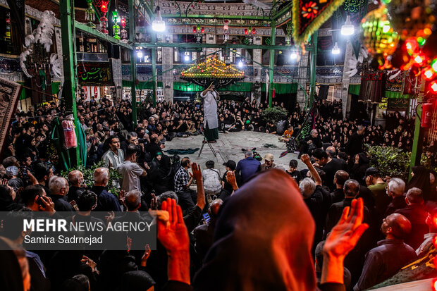 تعزیه‌خوانی روز تاسوعا در تکیه تجریش