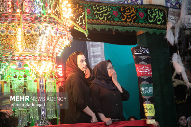 تعزیه‌خوانی روز تاسوعا در تکیه تجریش
