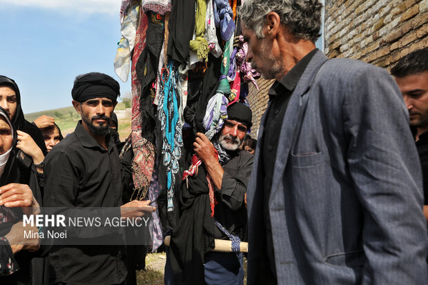 عزاداری روز تاسوعا در روستای آقاباباسنگ